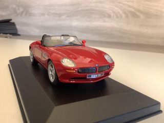 Coche BMW Z8 1/43 IXO