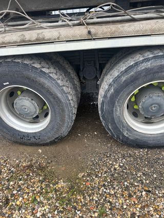 Camión Gancho Palfinger Mercedes Benz