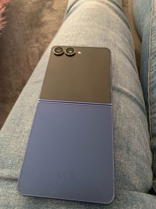 Samsung Galaxy Z Flip 7 in blu, 512 GB