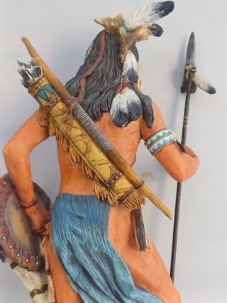 Figura Indio Guerrero con Lanza y Escudo