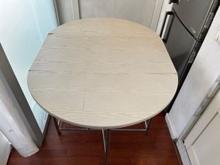 Mesa de estudio plegable blanca