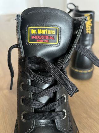 Botas Dr. Martens Negras punta de metal