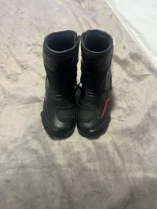 Botas de Motociclista Negras y Rosas