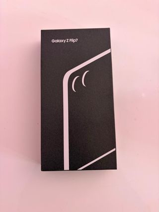 Samsung Galaxy Z Flip 7 256GB Nuovo prezzo negoziabile