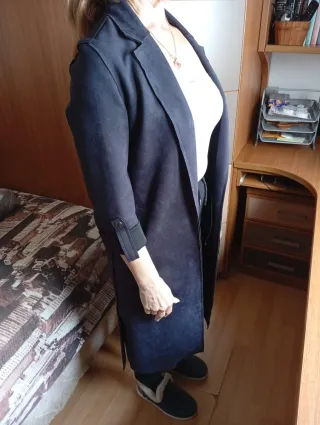 Abrigo de ante negro