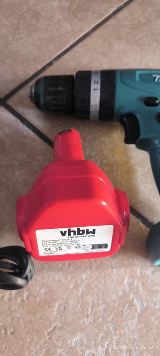 Taladro Percutor Makita 8271 D 12 V Batería y carg