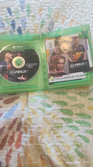 Xbox One con mando y 3 juegos