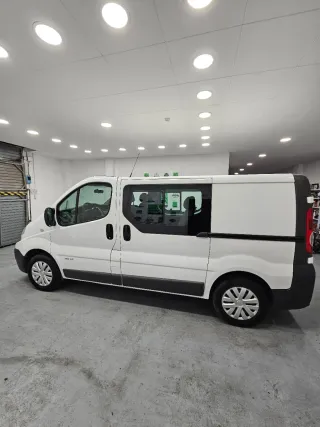 Renault Trafic 9plazas 27.000km, seminueva!!!