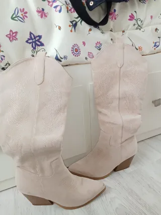 Botas camperas beige