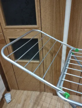 Tendedero de ropa aluminio plegable.