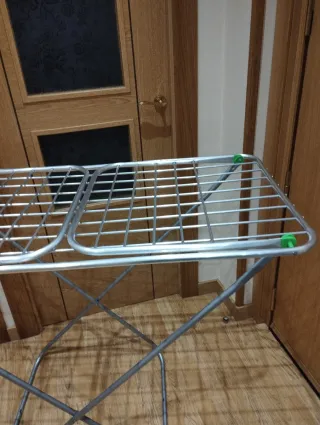 Tendedero de ropa aluminio plegable.