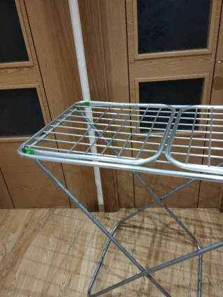 Tendedero de ropa aluminio plegable.