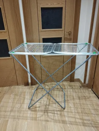Tendedero de ropa aluminio plegable.