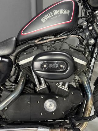 Harley Davidson Sportster Iron 883 Negra