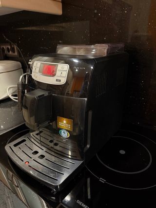 Cafetera Philips Saeco Intelia Automática