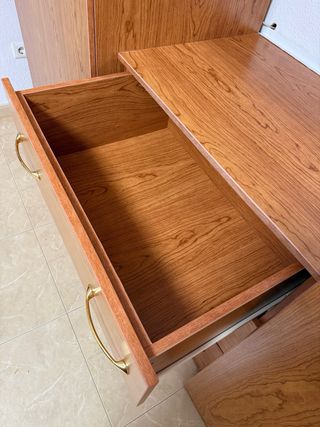 Vestidor en acabado madera – roperos + cómoda