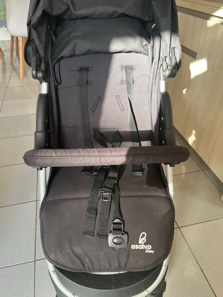 Carro de bebé negro