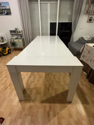 Mesa comedor extensible blanca