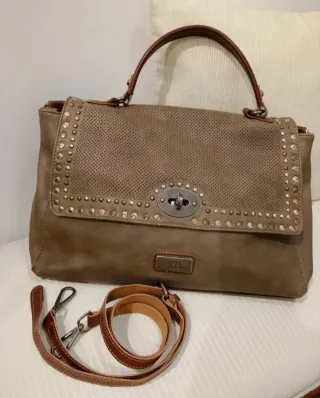 Bolso Xti tachuelas y pedrería