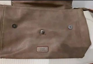 Bolso Xti tachuelas y pedrería