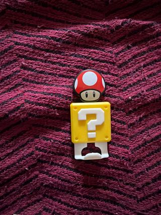 Figura Huevo Kinder Super Mario Hongo