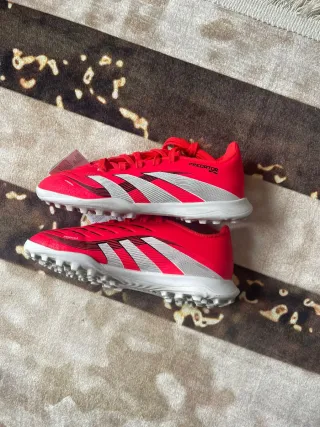 Adidas Predator League TF Talla 31 Niños .