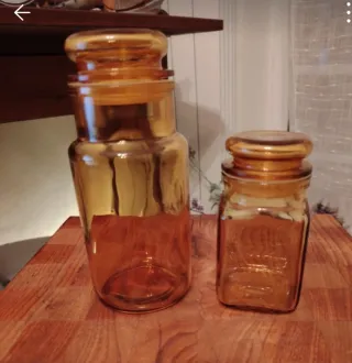 Barattoli in vetro ambra