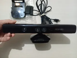 Kinect Xbox 360 + supporto