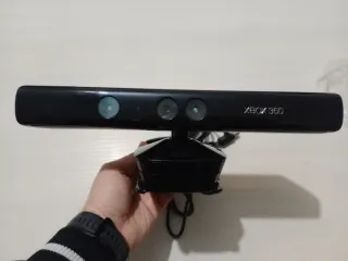 Kinect Xbox 360 + supporto