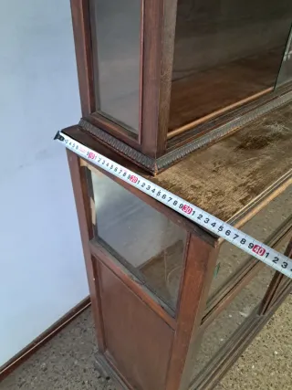 Mueble vitrina vintage madera y cristal