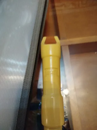 Flauta dulce amarilla con funda