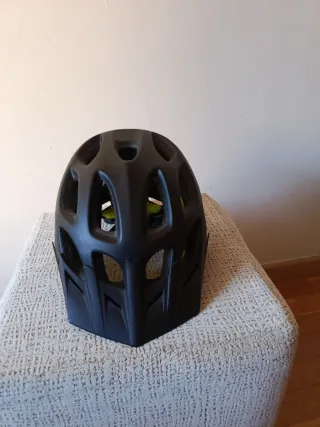 Casco de bici de montaña negro