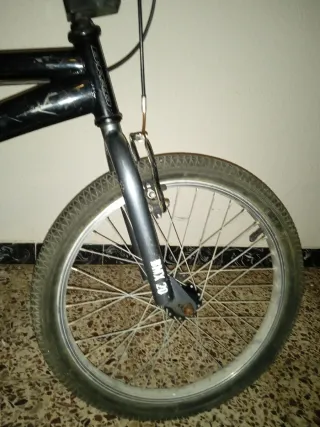 Bicicleta BMX Negra