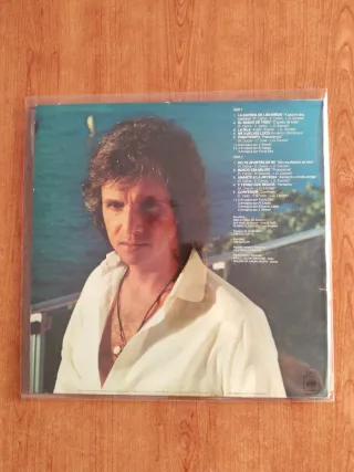 Lote 3 vinilo classici spagnoli: Serrat + Roberto C