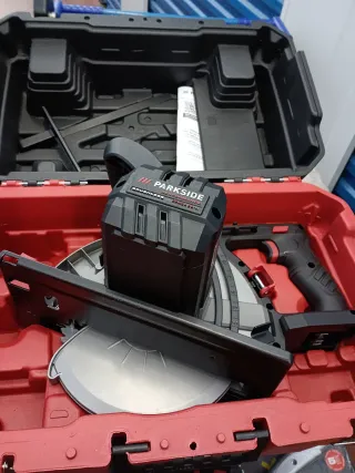 Sierra Circular Parkside 20V Metal (Sin Batería)