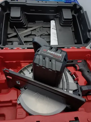 Sierra Circular Parkside 20V Metal (Sin Batería)