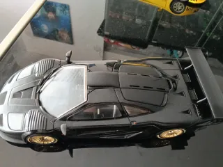 UT Models McLaren GTR 1/18