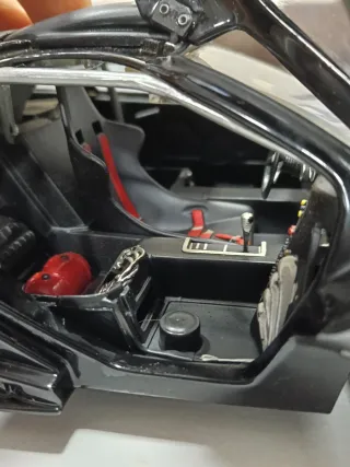 UT Models McLaren GTR 1/18