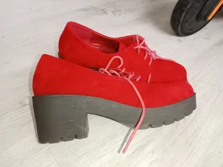 Zapatos rojos de plataforma