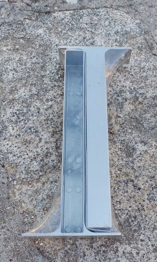 SOPORTE PARA ESTANTERIA