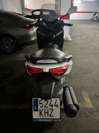 Yamaha X-MAX Maxi Scooter Automática