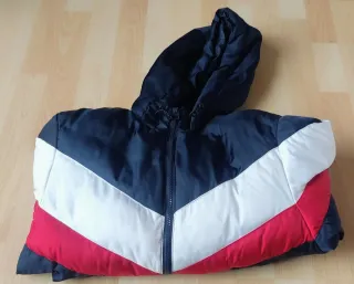 Anorak Plumifero Pull&Bear Pacífic Republic Azul y