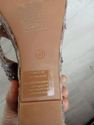 Sandalias Plataforma gris y Plateadas