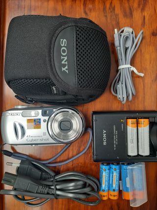 Cámara Digital Sony Cyber-shot 4.1 MP