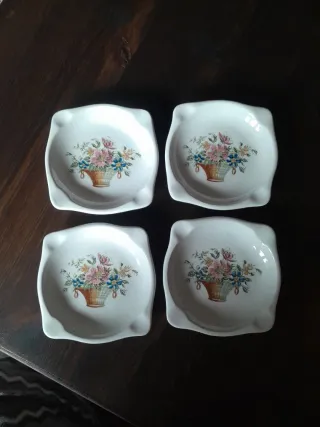 4 Ceniceros La Cartuja de Sevilla Canasto Floral