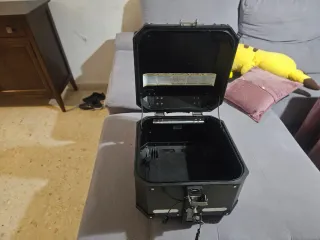 Baúl Top Case original Yamaha Adventure Negro