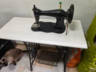Máquina de coser antigua
