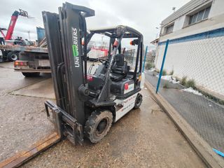 Carretilla elevadora Nissan 25