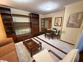 Piso en alquiler en Zona de Plaza de Barcelos en Pontevedra