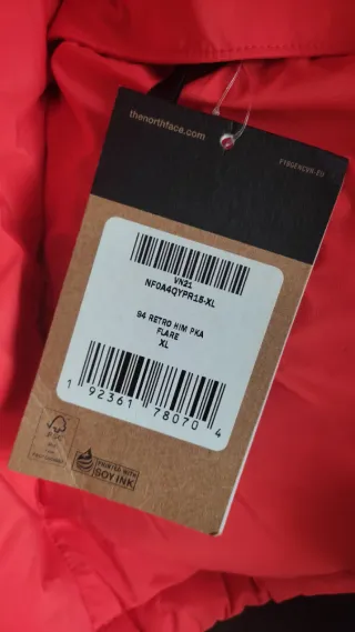 The North Face plumífero rojo y negro